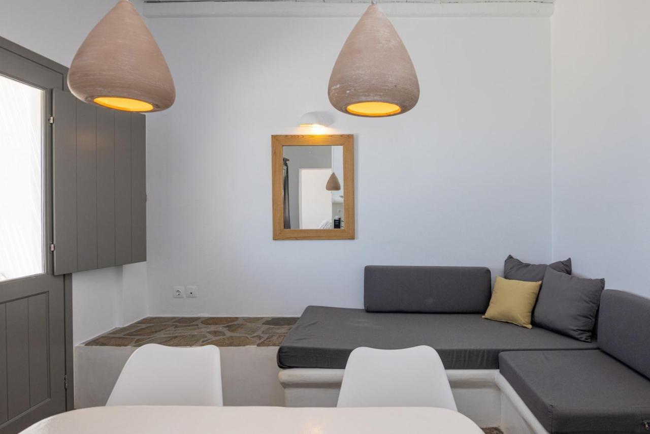 Big Blue Suites & Apartments Киониа Екстериор снимка