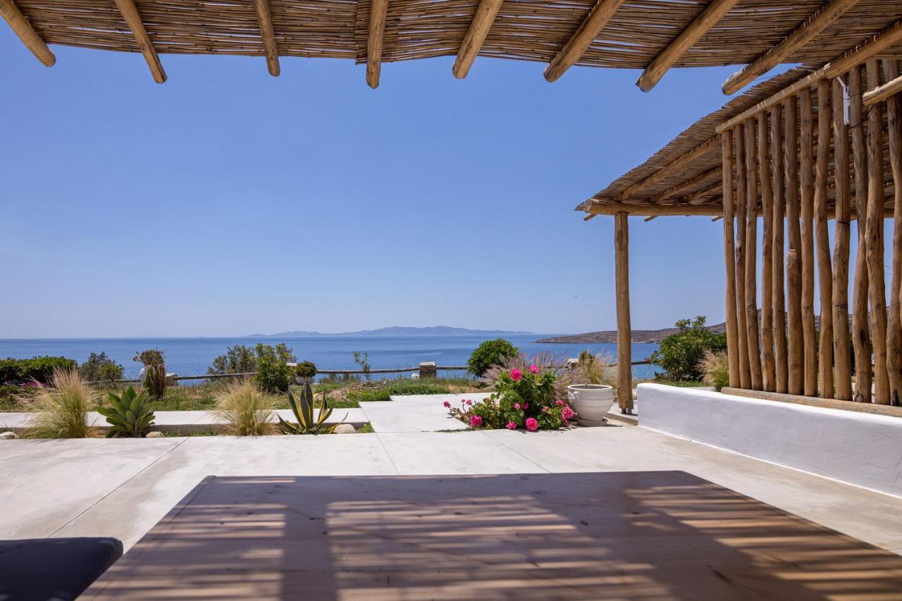 Big Blue Suites & Apartments Киониа Екстериор снимка