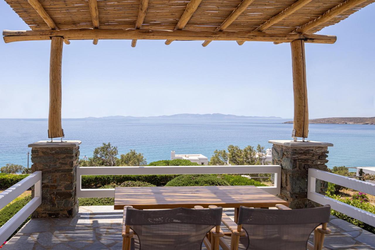 Big Blue Suites & Apartments Киониа Екстериор снимка