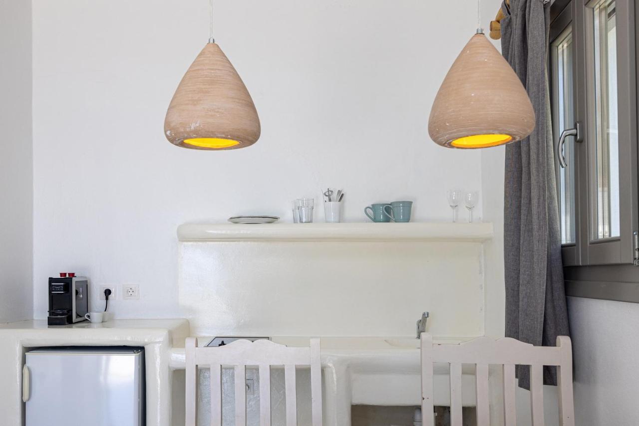 Big Blue Suites & Apartments Киониа Екстериор снимка