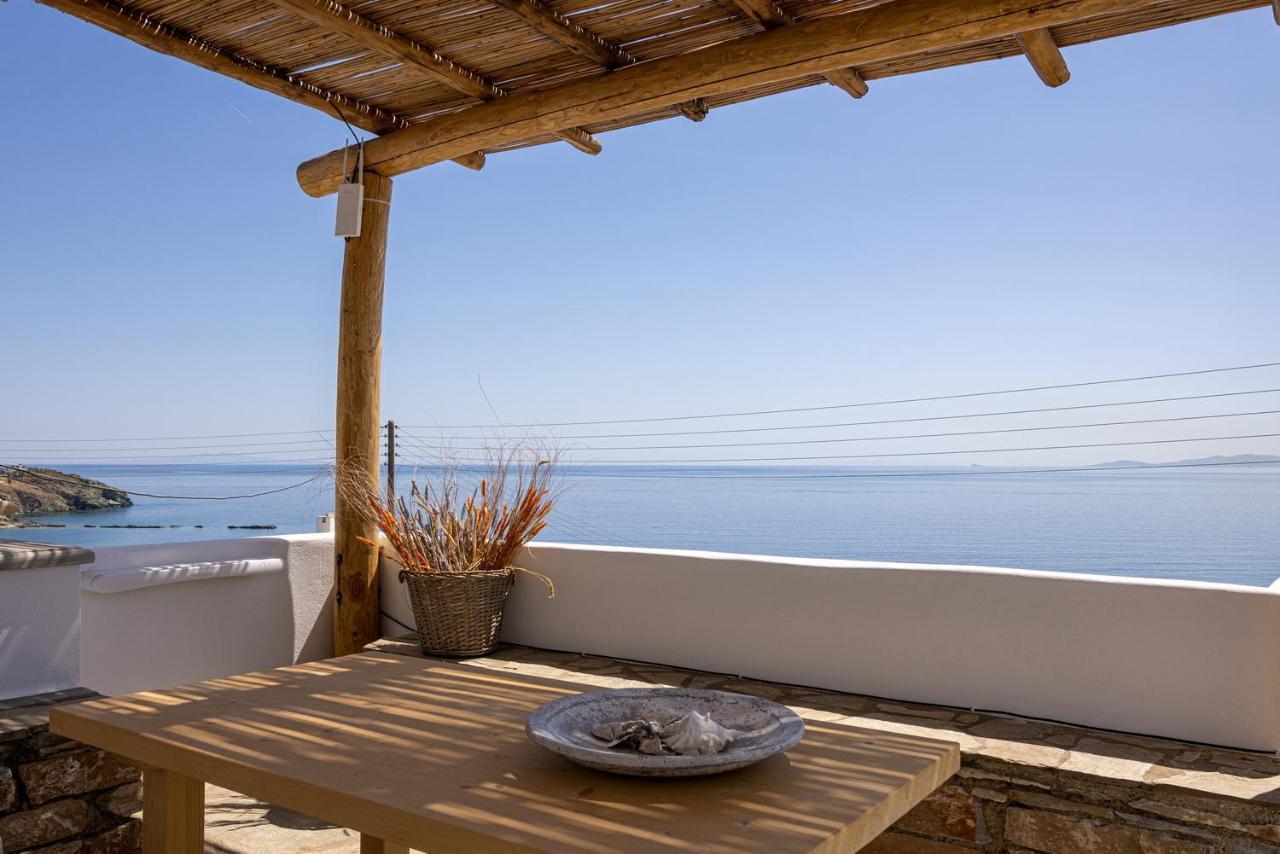Big Blue Suites & Apartments Киониа Екстериор снимка